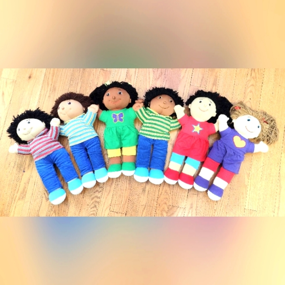 Lot Of (6) Lakeshore 18" Dolls Sculpture Soft Body Boy & Girl All Skin Tones EUC
